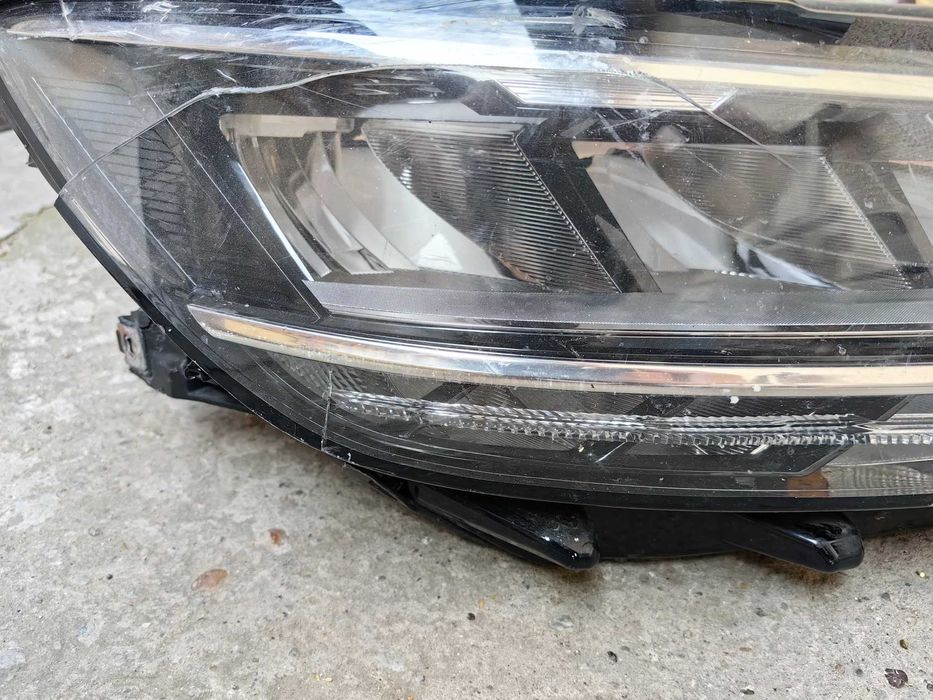 Фар за VW Passat Full LED / ВФ Пасат Фул лед