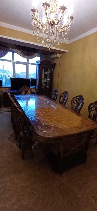 Продаётся набор мебели "Стол и стулья"