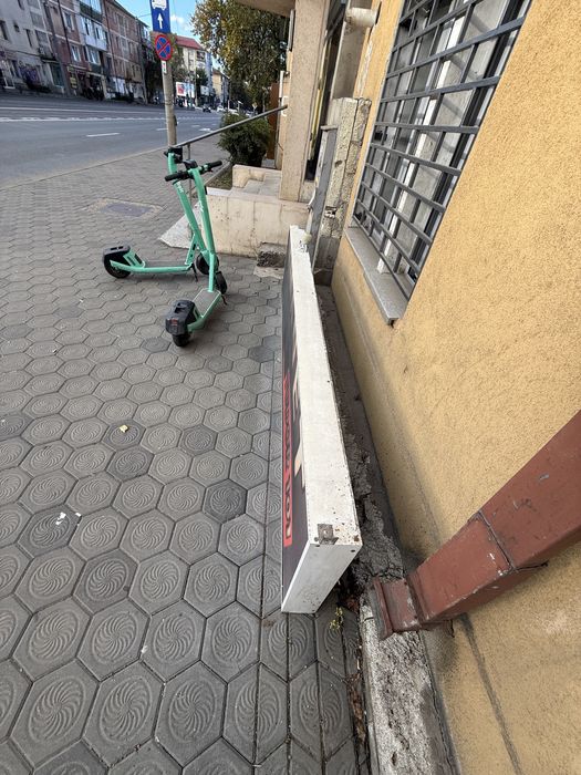 Panou publicitar luminat spot publicitar