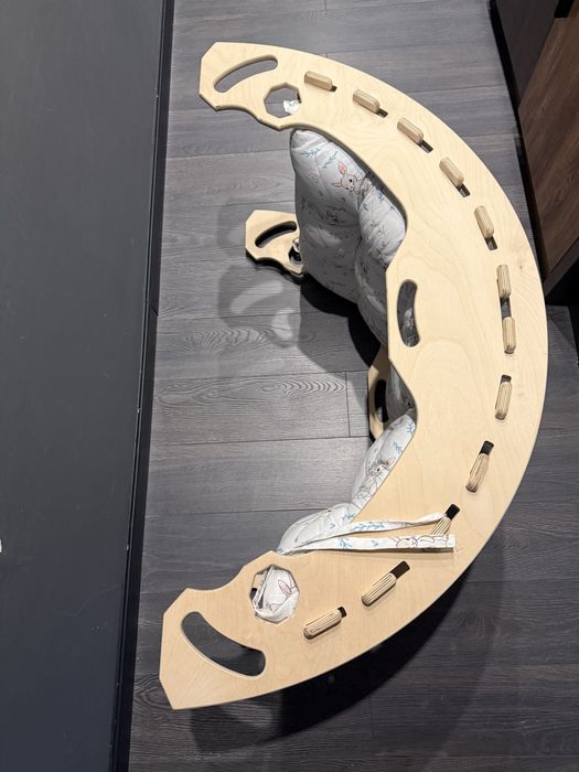 Дървена люлка,катерушка,бюро-3 в едно