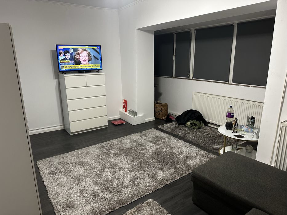 Vând sau inchiriez apartament