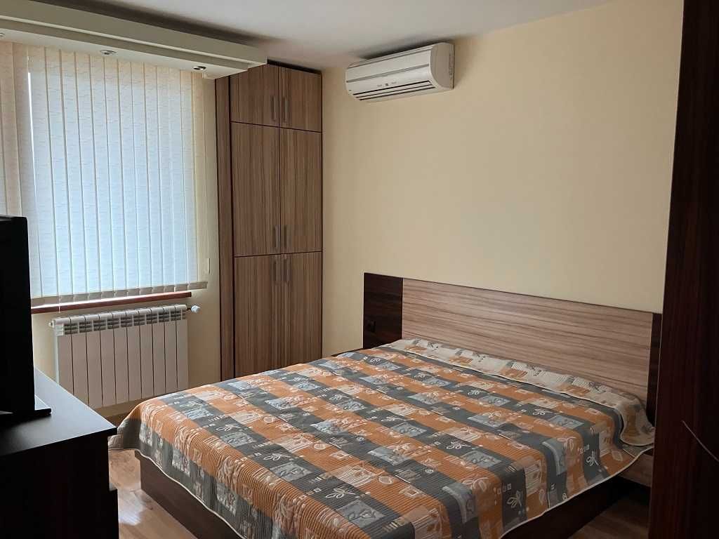 Продава се Тристаен апартамент в Варна, Базар Левски - 100 кв.м за 2850 €/кв.м - Снимка #15