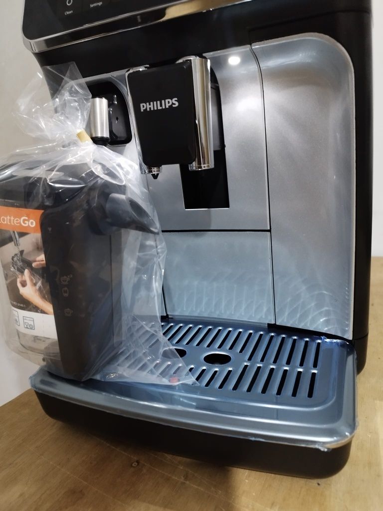 Espressor automat Philips seria 5500 LatteGo 2xAquaclean bonus