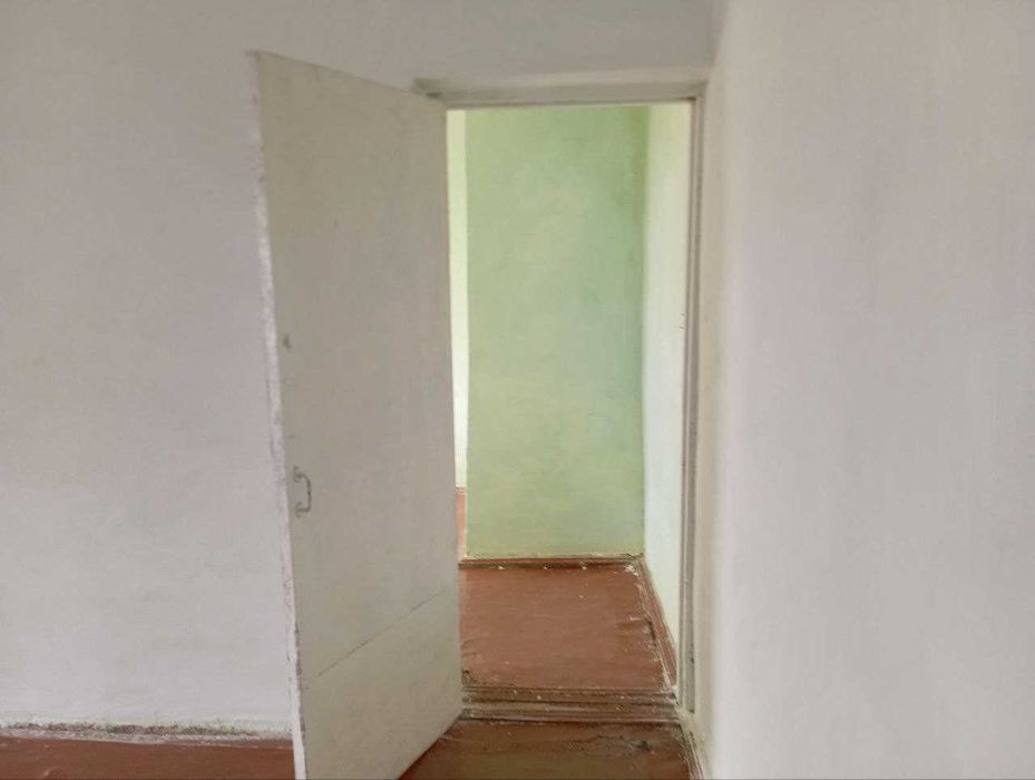 Уй сотилади. 1-этаж дом.