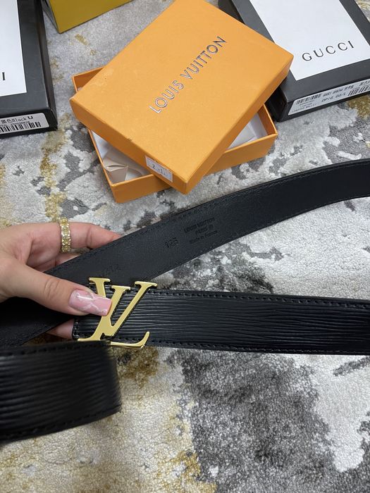 Curea LOUIS VUITTON-gravura interior:Piele naturală ! toate inscriptio