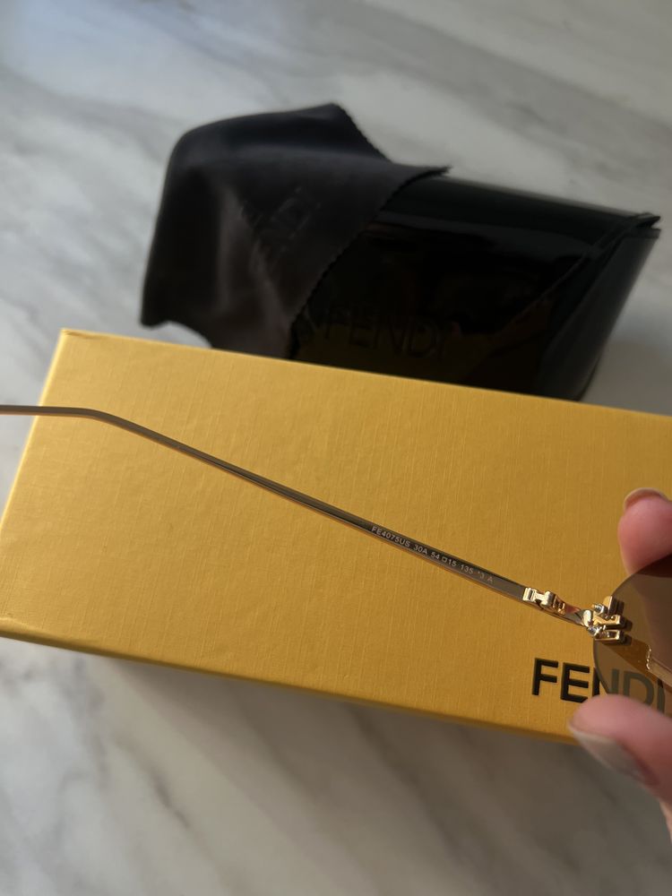 Ochelari Fendi maro