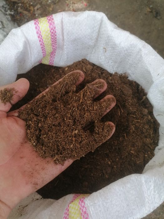 Balegar (mranita) și pământ vegetal