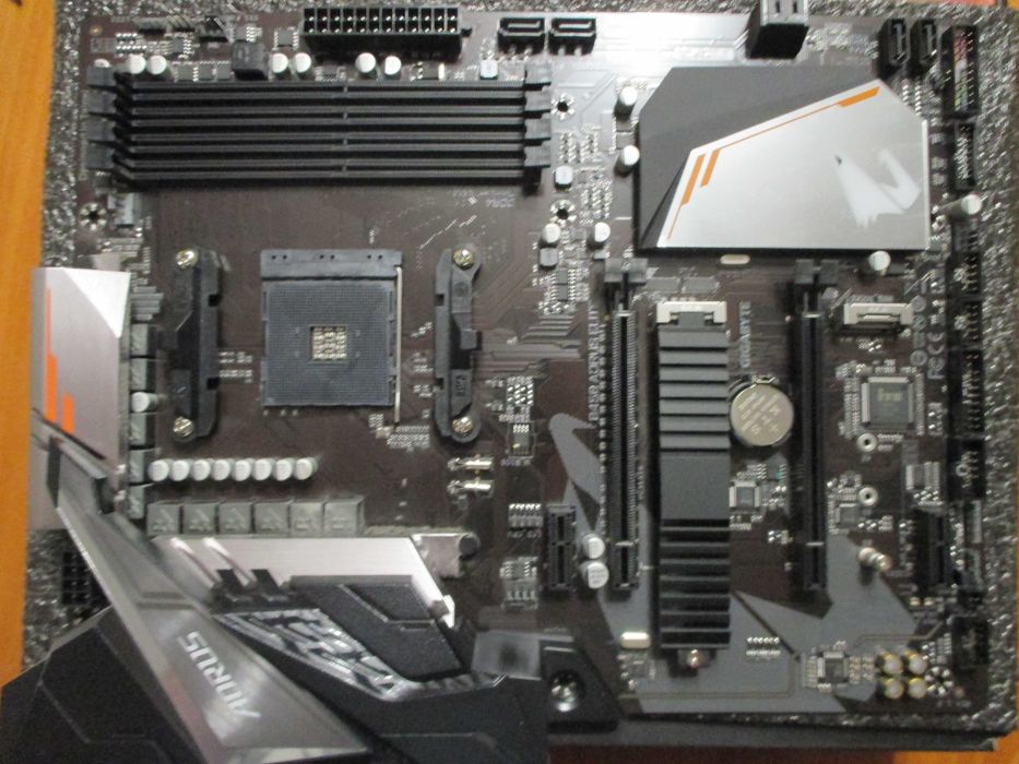 Дънна платка Gigabyte B450 AORUS ELITE, сокет АМ4