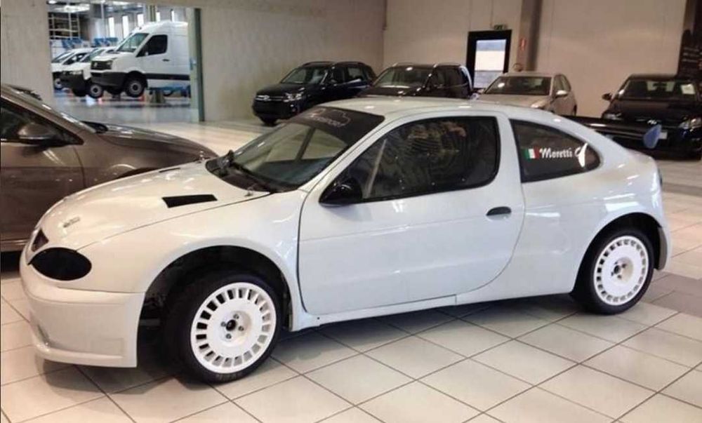 Калъпи за Макси Кит на Рено Меган Коч