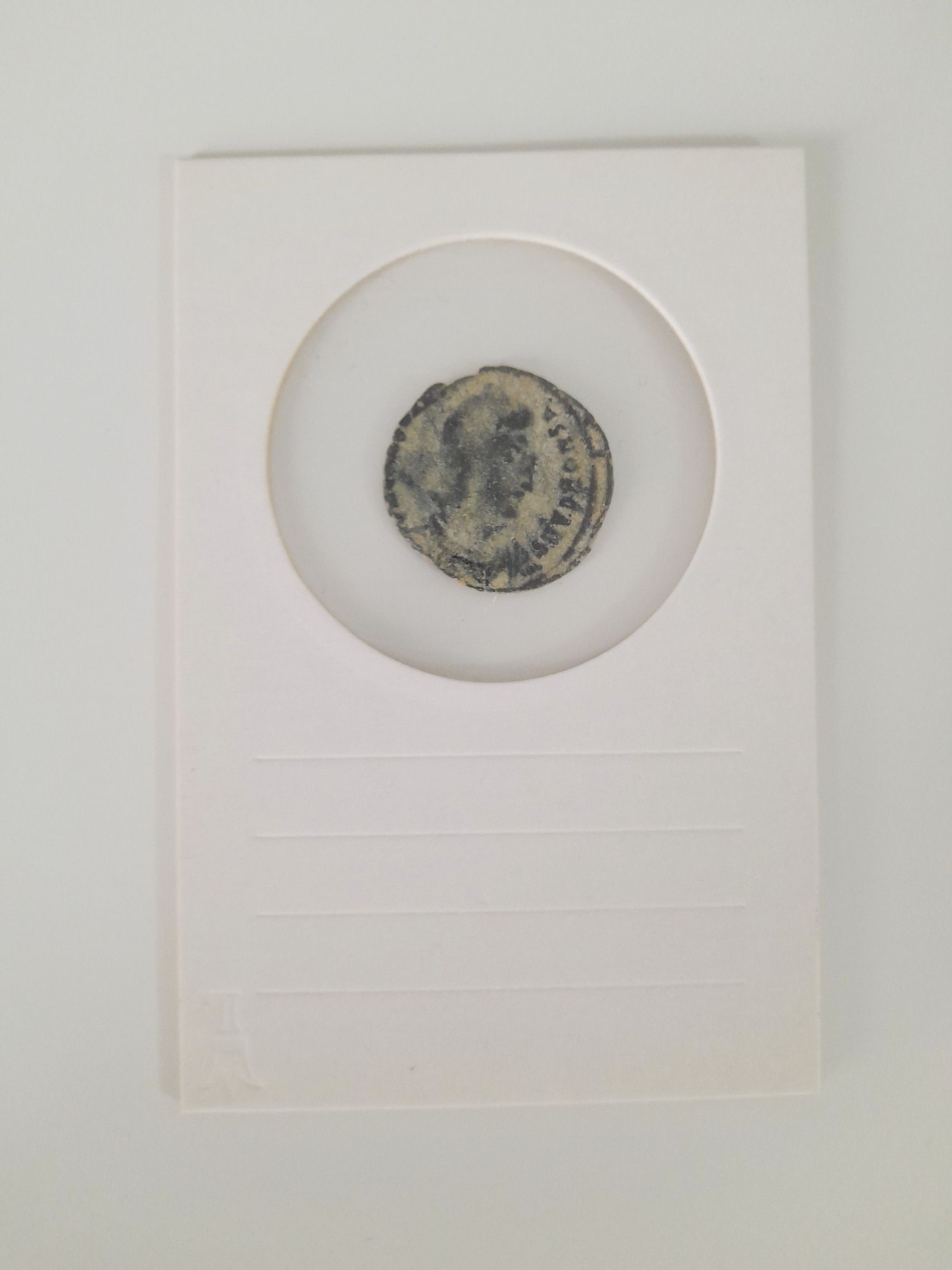 Monedă romană antică din bronz. Din anii 180-380 după Hristos.