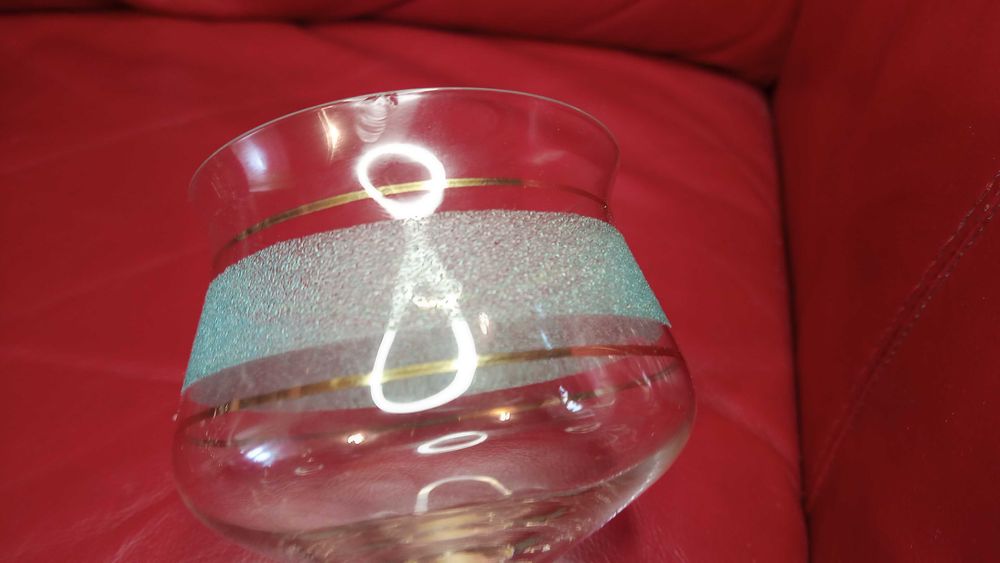 Много красиви ретро шампанки, златни кантове, цветна посипка, 6 бр