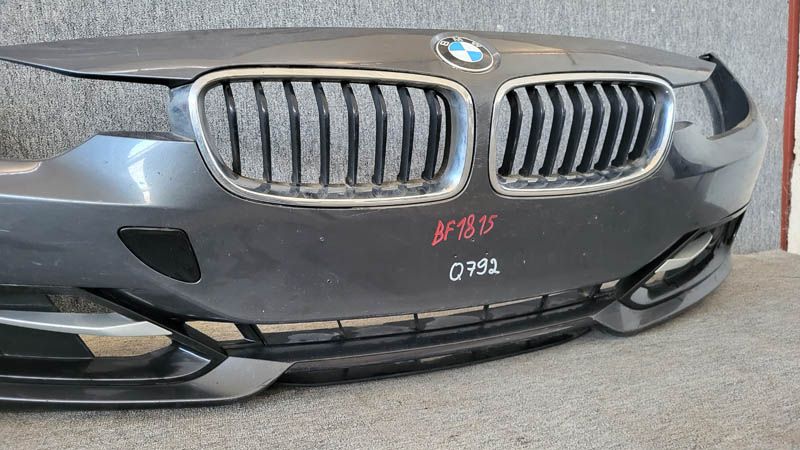 BMW seria 3 2012/2016 F30 F31 SPORT LINE bară grila nări spoiler BF181