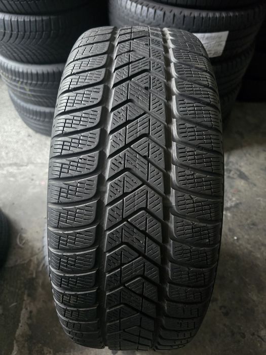 Pirelli 235/55 R18 104H MS iarnă