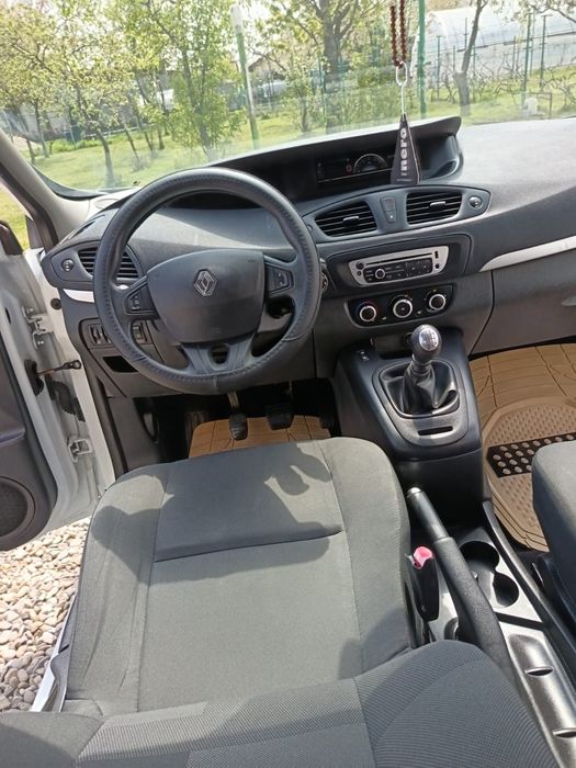 RENAULT GRAND SCENIC 1,5 dci 110 cp Euro 5