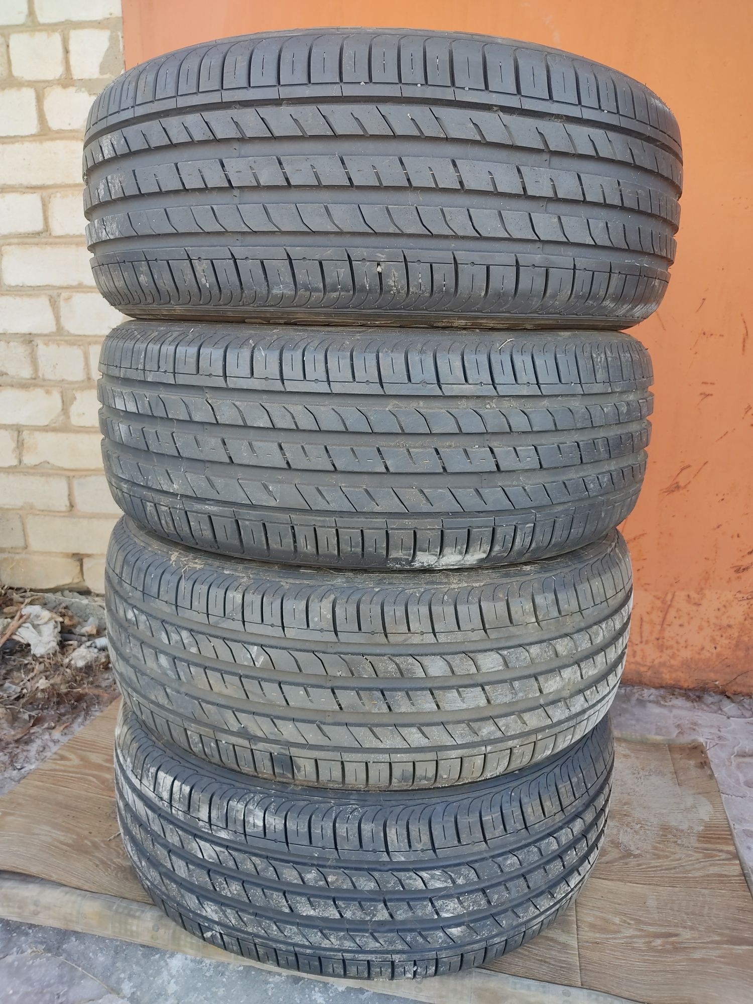 Nexen 225/55 R17