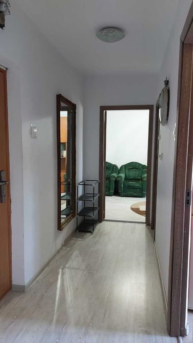 Inchiriez apartament cu 2 camere, situat în zona bariera ostroveni