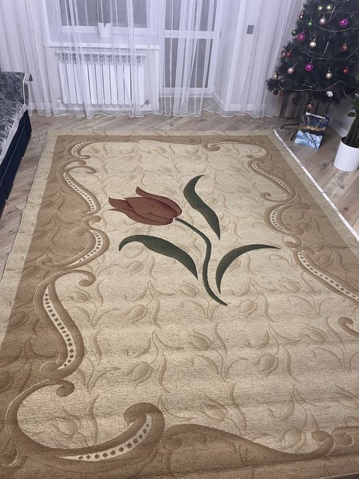 Продам ковер в отличном состоянии