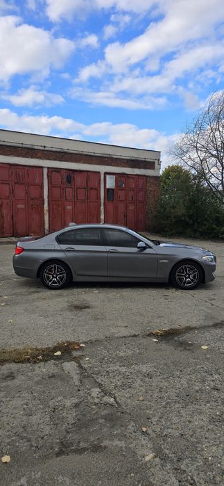 Bmw f10 520d 245000km bixenon 2chei carte service tuv2027