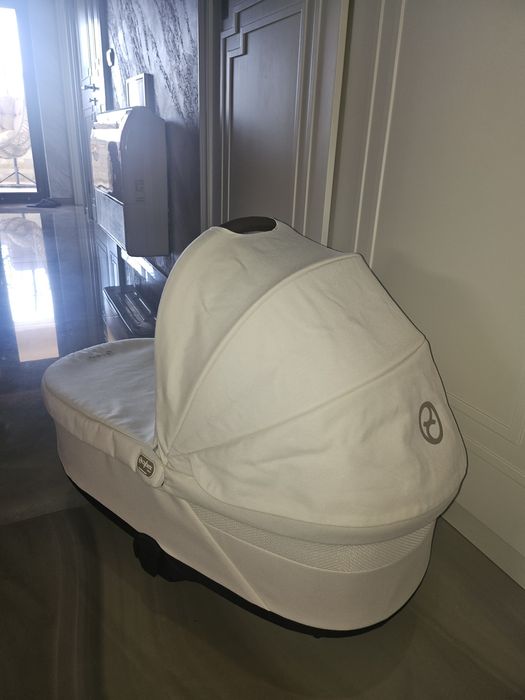 Cybex Balios S Lux seashell beige кош за новородено