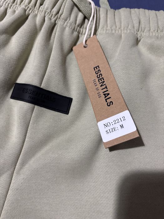 Pantaloni Essentials M