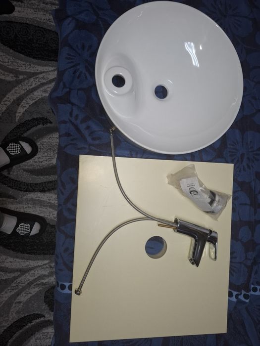 Lavoar rotund cu blat baterie si sifon