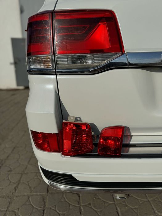 Фонари в задний бампер Toyota land cruiser 200 lx570