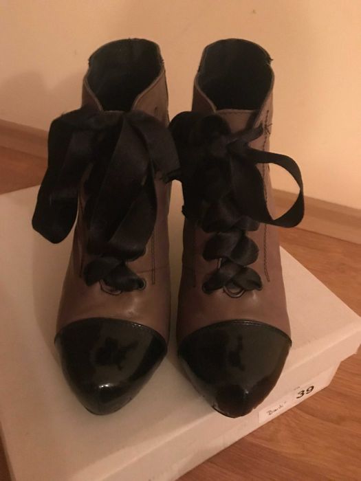 Зимни обувки естестена кожа бианки като нови, всички по 20лв