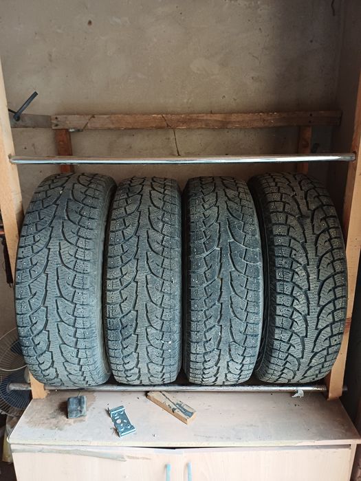 Продам Б/у Шины зимний