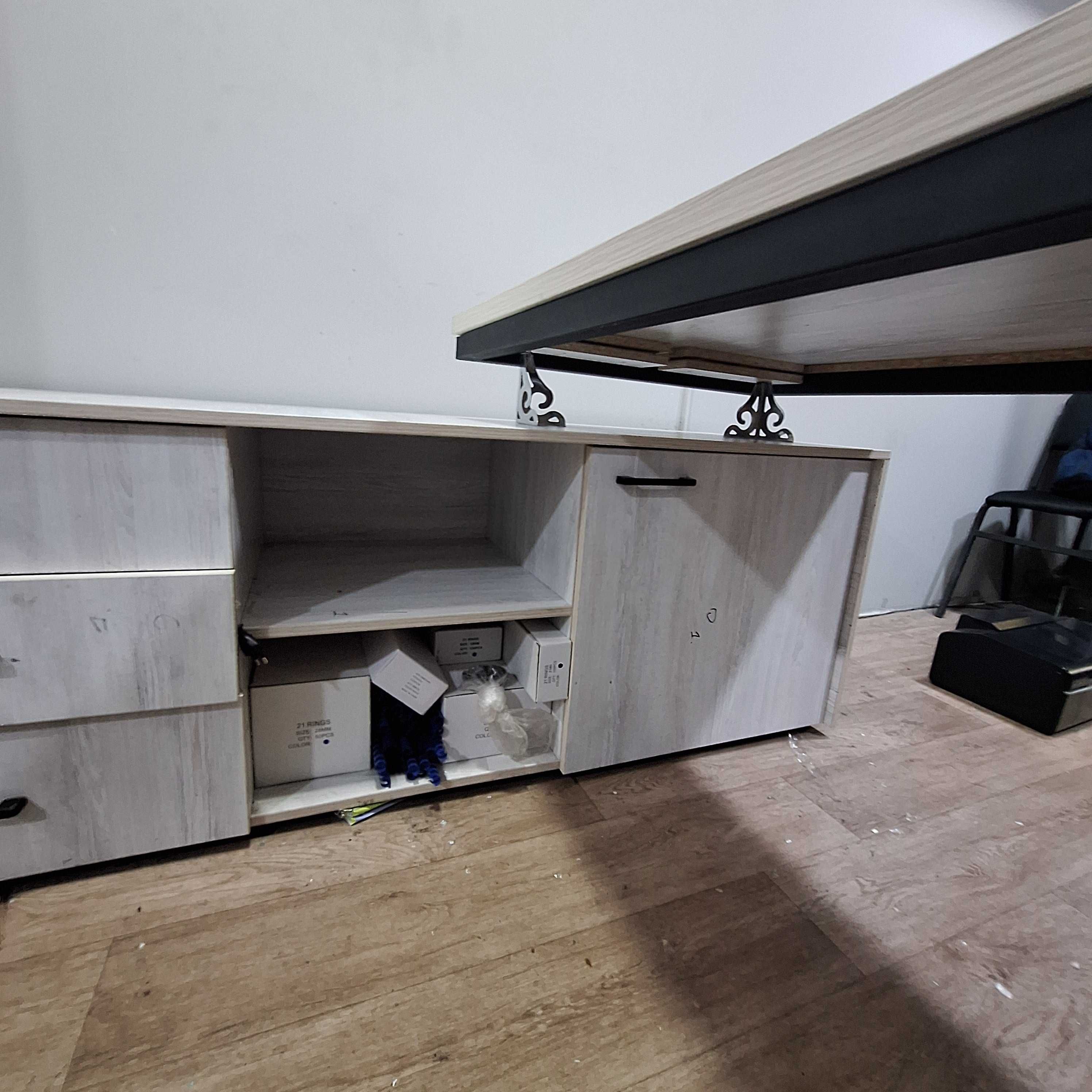 Продаю стол для руководителя — Loft стиль