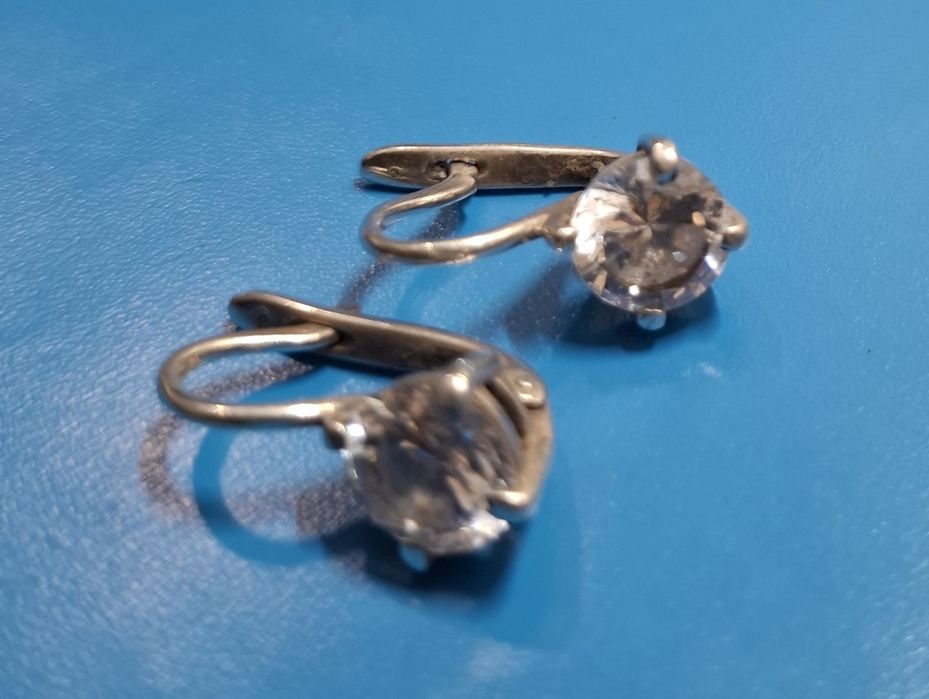 Продам серебряные серьги