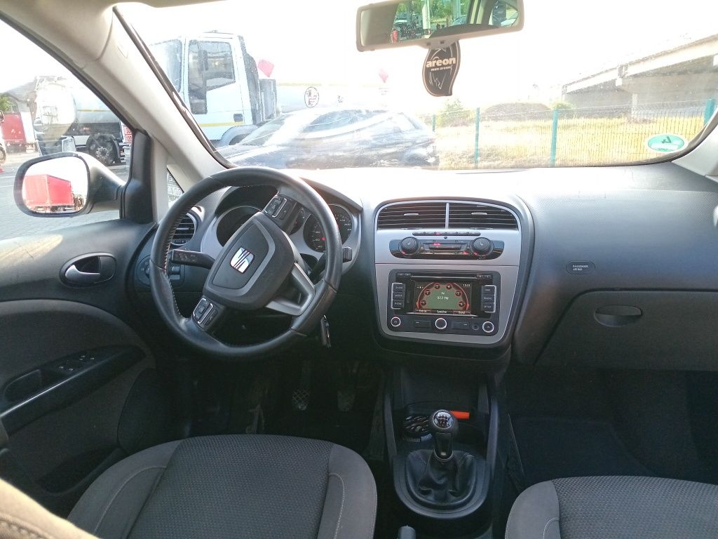 Vând/Schimb Seat Altea XL.