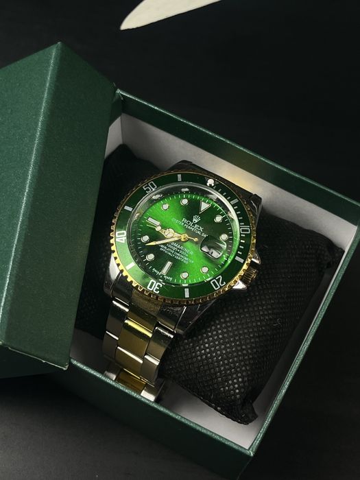 Rolex - Lux adevărat. Statut mare.