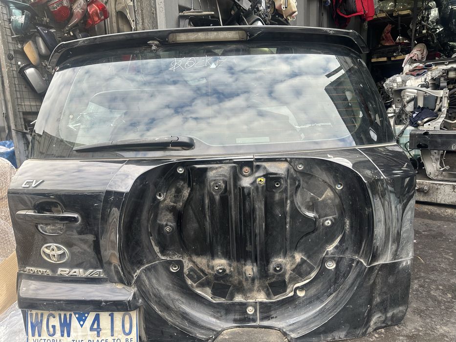 Крышка багажника Rav-4