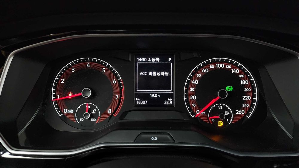 Volkswagen Jetta 1.4 TSI Premium   04