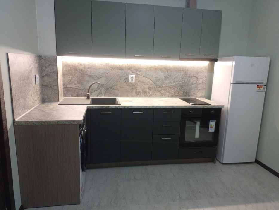 Дава се под наем Двустаен апартамент в Балчик - 50 кв.м за 306 € - Снимка #1