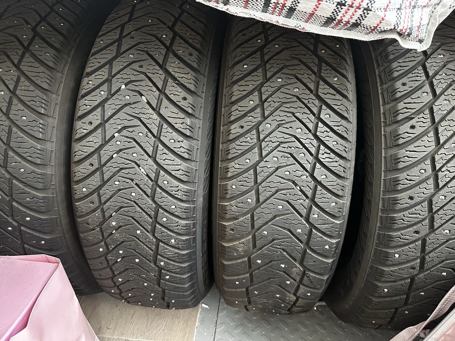 Продам зимние шины