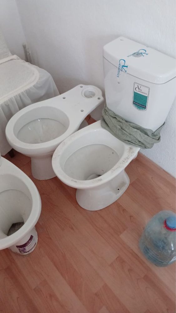 Унитаз с бачком
