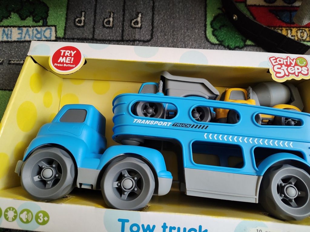 Trailer / Camion de jucarie pentru transport de masinute, cu 2 masini