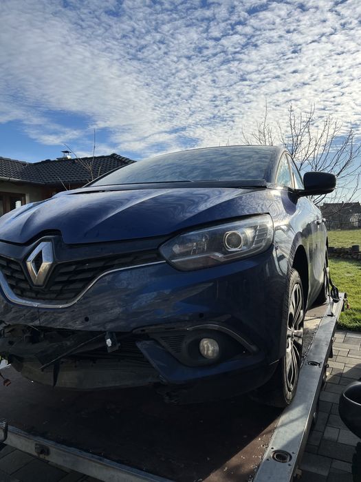 Renault Scenic  1.5 dci avariat /lovit