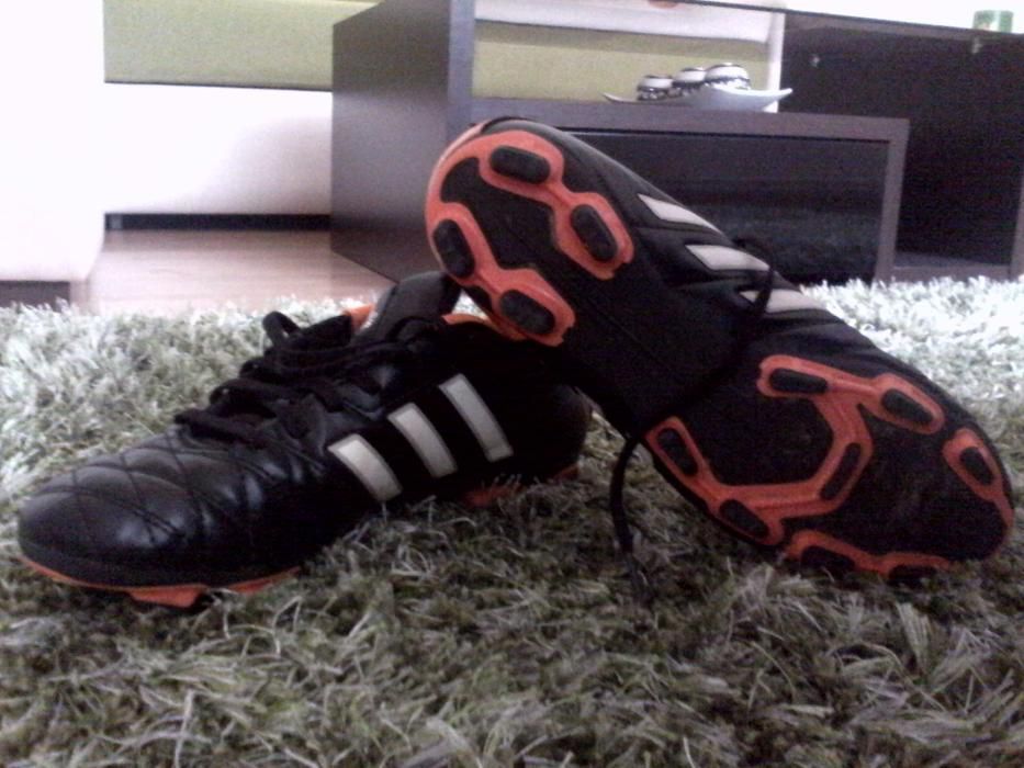 Ghete de fotbal Adidas !!