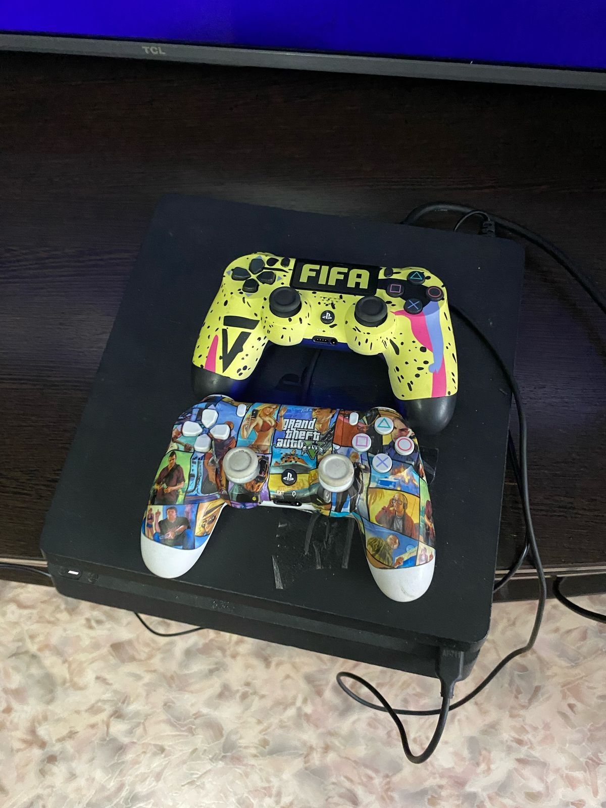 Продам пс 4 с разными играми ps4