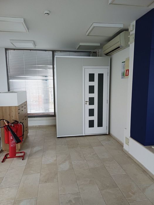 Шумоизолирана кабина за онлайн срещи/телефонни разговори