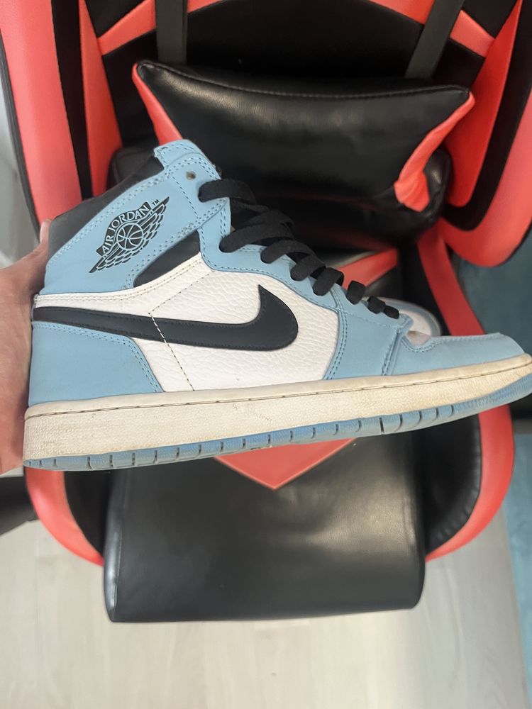 Jordan 1 university blue