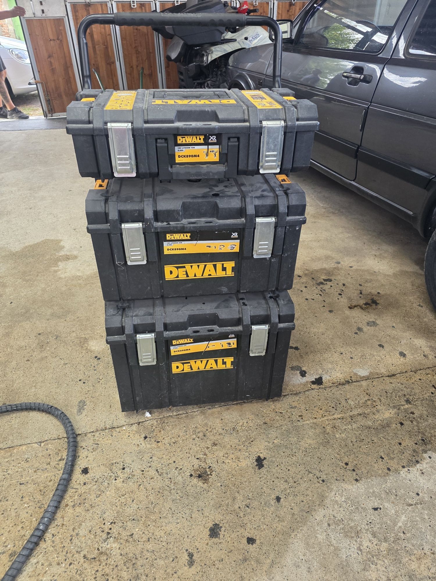 Куфар за инструменти Dewalt