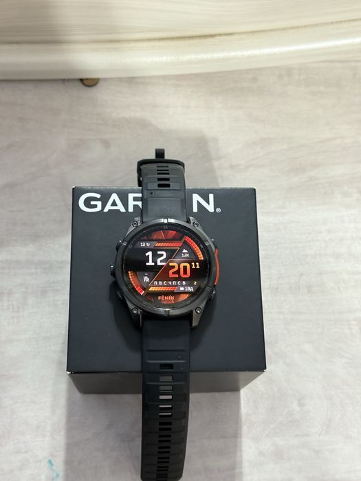 Garmin.    Fenix8.