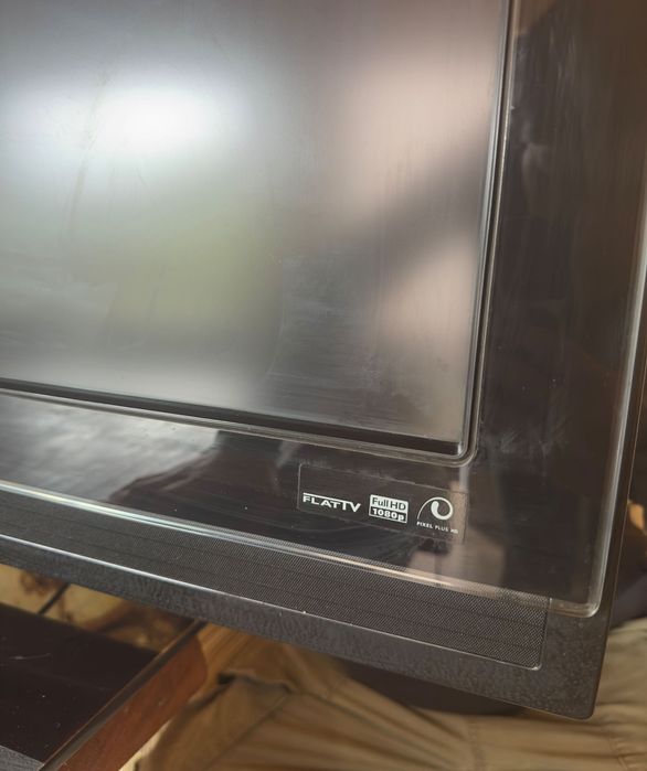 Телевизор Philips Flat TV - 42 инча работещ