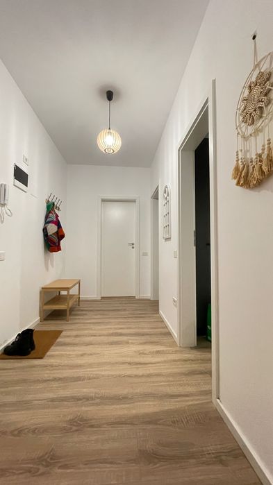 Inchiriez apartament cu 2 camere in complex Grand Kristal