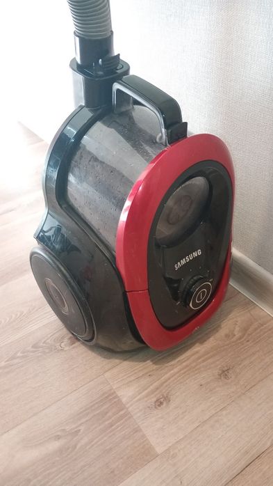 Контейнерный пылесос Samsung