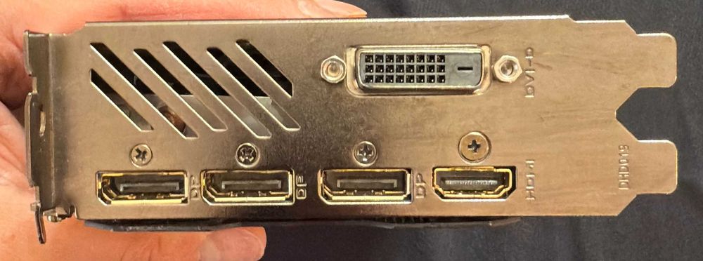 ТОП състояние Видео карта GIGABYTE GTX 1070 Ti Gaming 8GB GDDR5