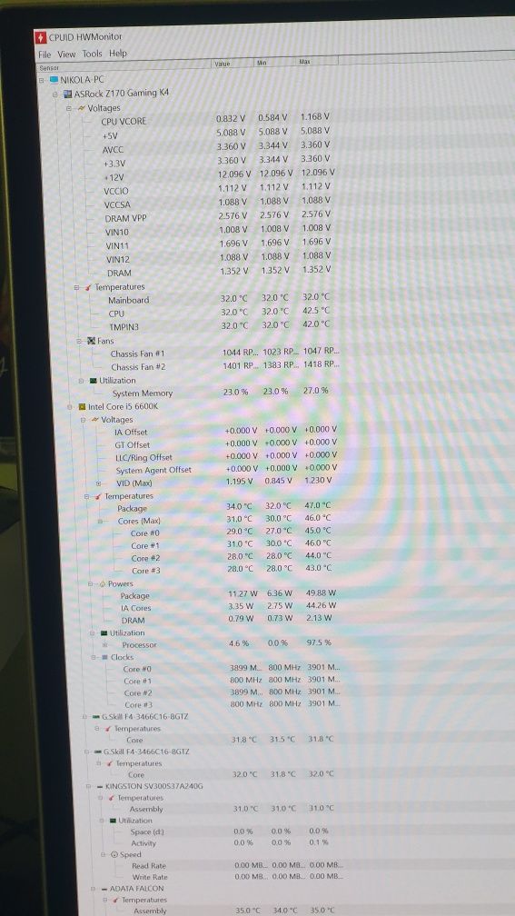 Компютър с Radeon VII